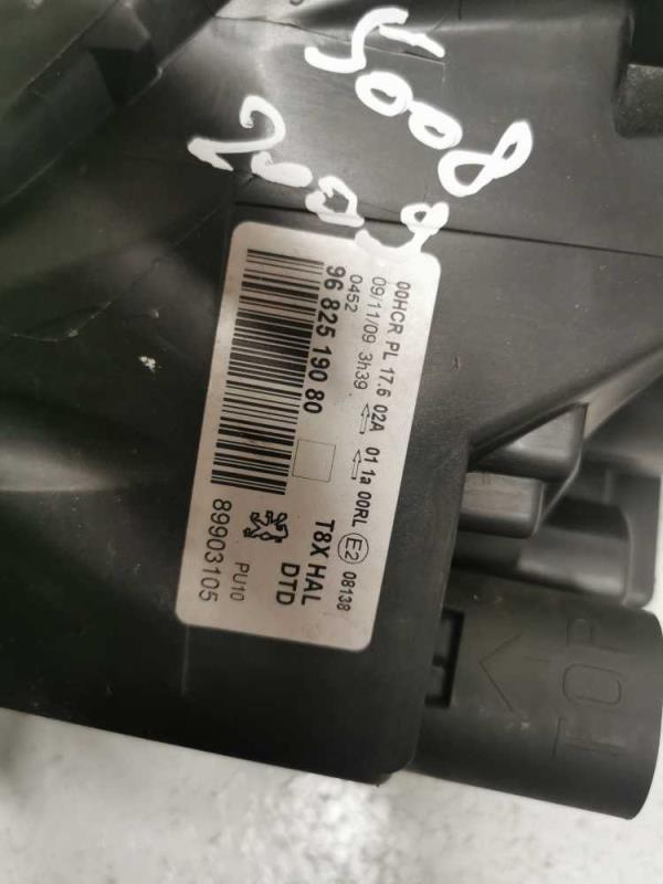 PHARE DROIT PEUGEOT - Vue 3